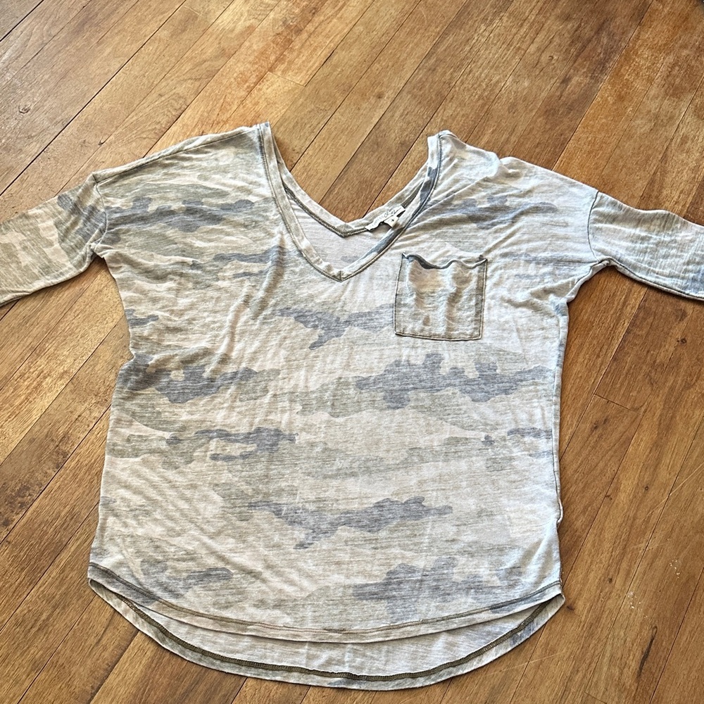 Express Gray Camo Semi-Sheer Quarter Sleeve Top - S